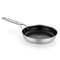 Set of 3 stainless steel pans with a Hybrid Cell honeycomb bottom