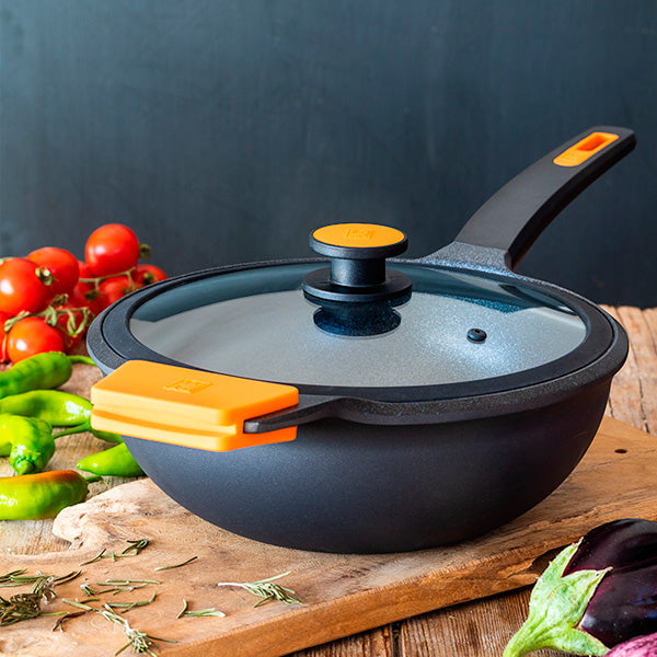 BRA Nordik Wok 28 cm, Forged Aluminium with Non-Stick, Suitable for All  Hobs Including Induction