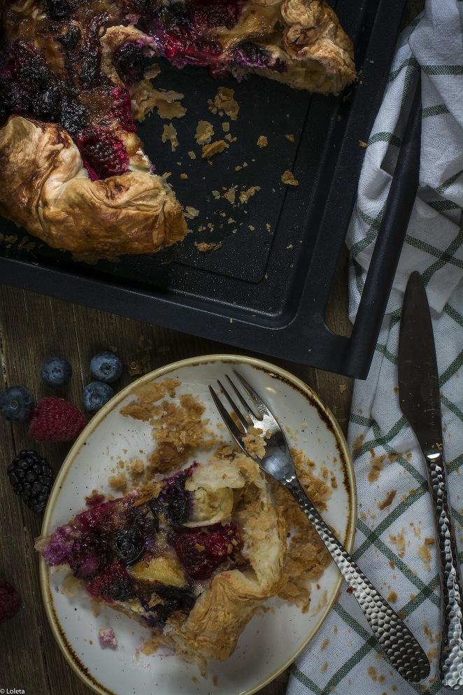 Galette de quesos y frutos rojos