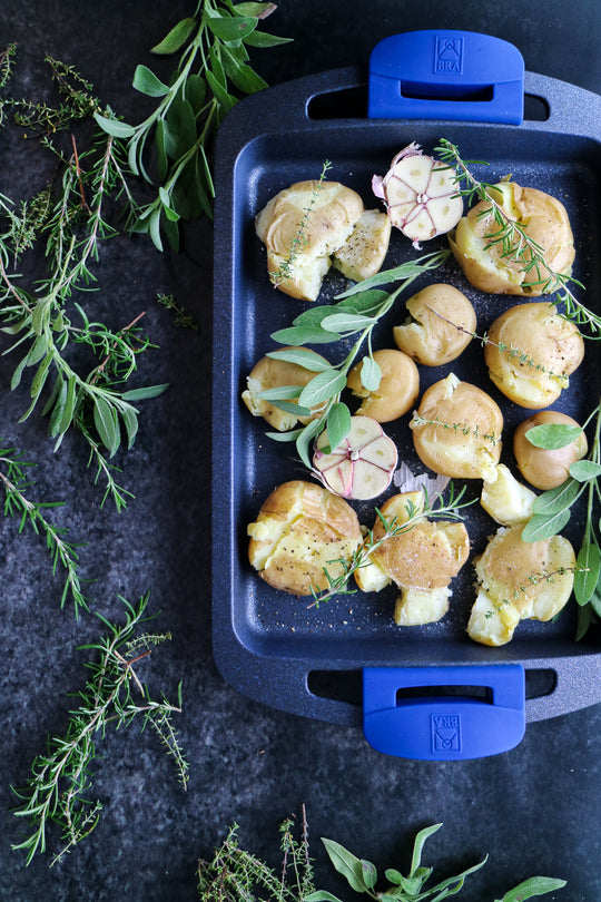 Patatas rústicas con aromáticas