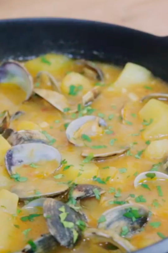 Patatas con almejas, vídeo receta