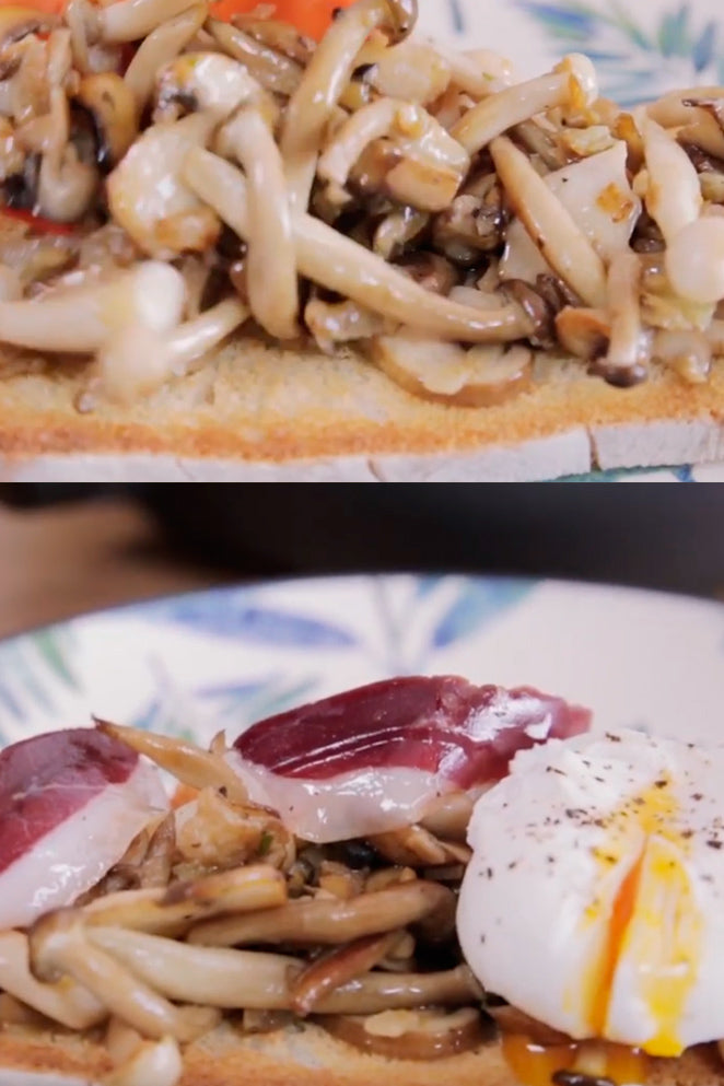 Tosta de setas con jamón de pato y huevo, vídeo receta