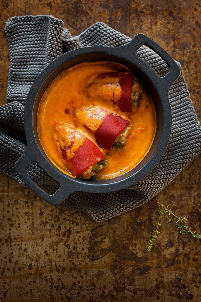 Pimientos del piquillo rellenos de atún y verduras