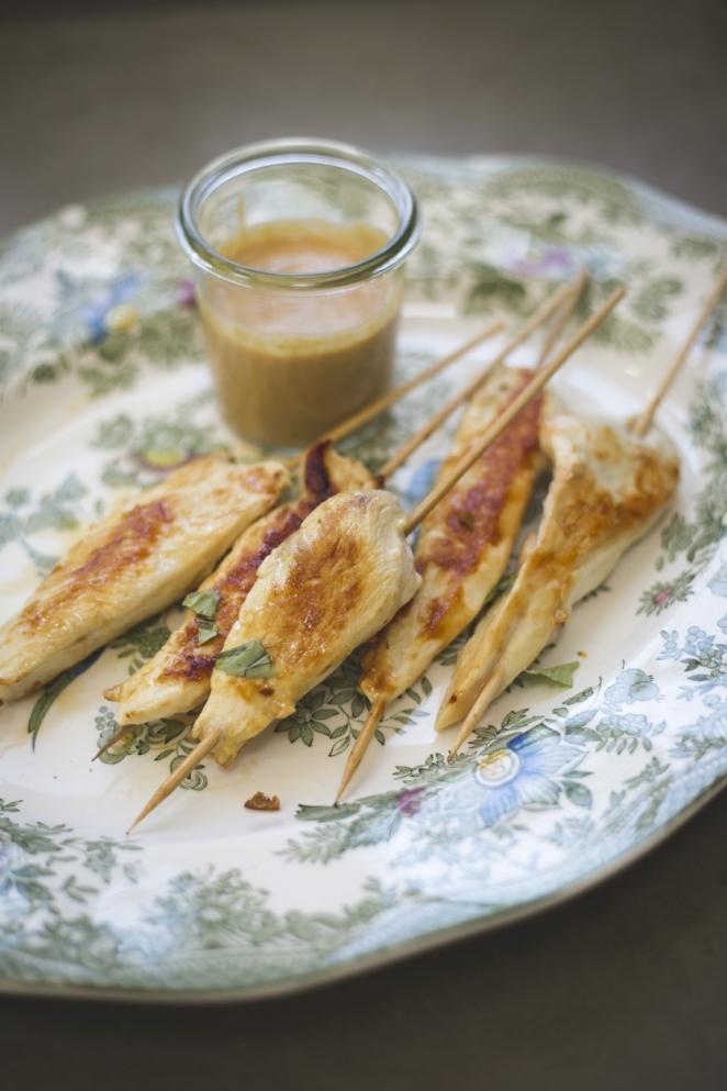 Pollo satay con chile