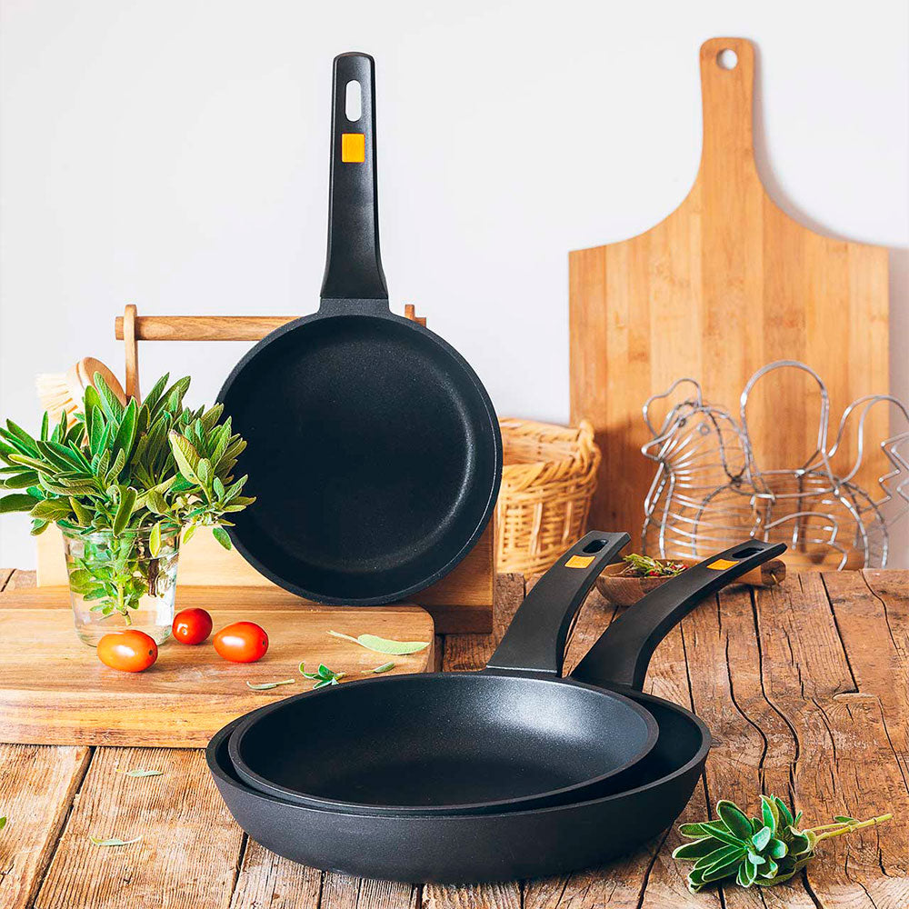 Set de 3 sartenes Efficient 18+22+26 cm y Pack de 2 multiusos Bra Safe